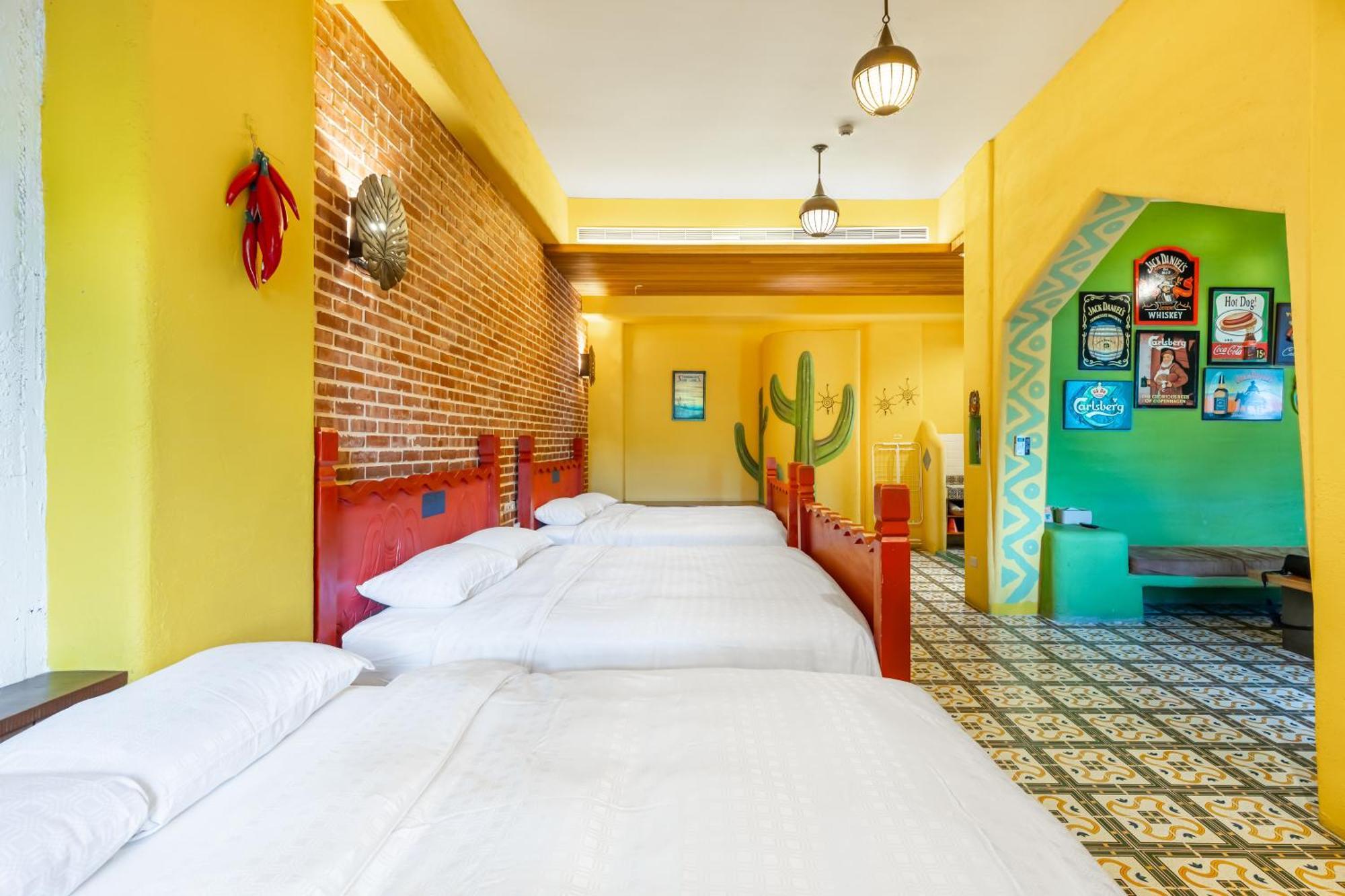 Fairyland & Farm Guest House Kenting Bagian luar foto